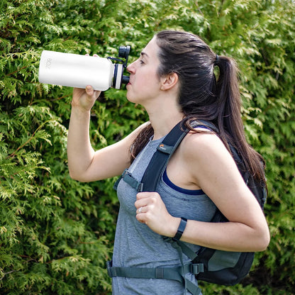 Vacuum insulated water bottle